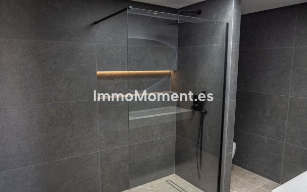 Resale - Apartment - Benahavís - La Quinta