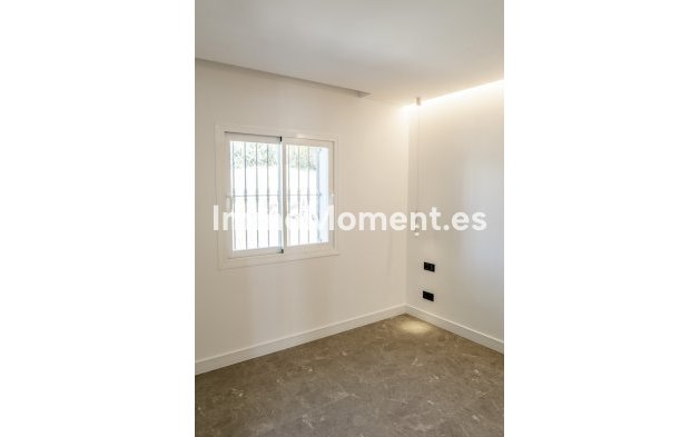 Resale - Apartment - Benahavís - La Quinta