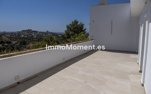 Resale - Apartment - Benahavís - La Quinta