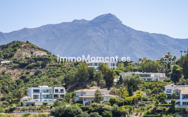 Resale - Apartment - Benahavís - La Quinta