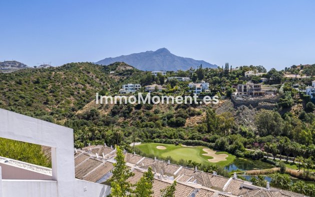 Resale - Apartment - Benahavís - La Quinta