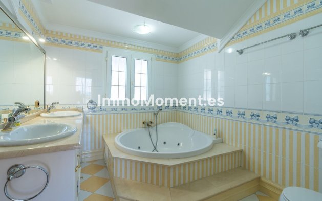 Resale - Apartment - Marbella - Marbella Centro