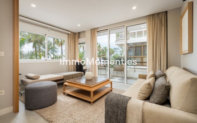 Resale - Apartment - Estepona - Estepona Centro