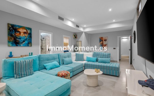 Resale - Detached villa - Orihuela - Villamartín
