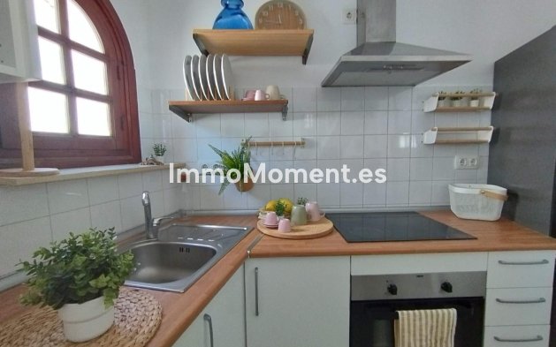 Bestaande woning - Vrijstaande villa - Estepona  - Estepona Centro
