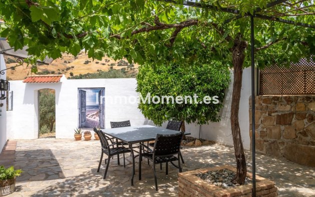 Bestaande woning - Landhuis - Binnenland  - Alora