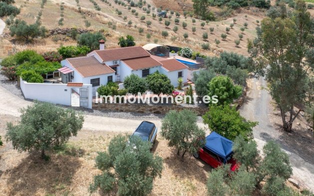 Bestaande woning - Landhuis - Binnenland  - Alora