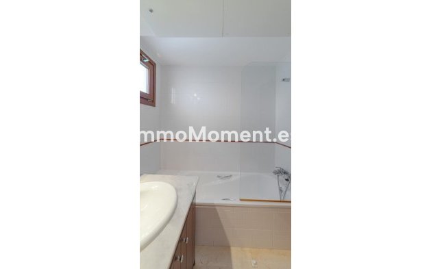 Resale - Apartment - Torrevieja - Torrevieja Centro
