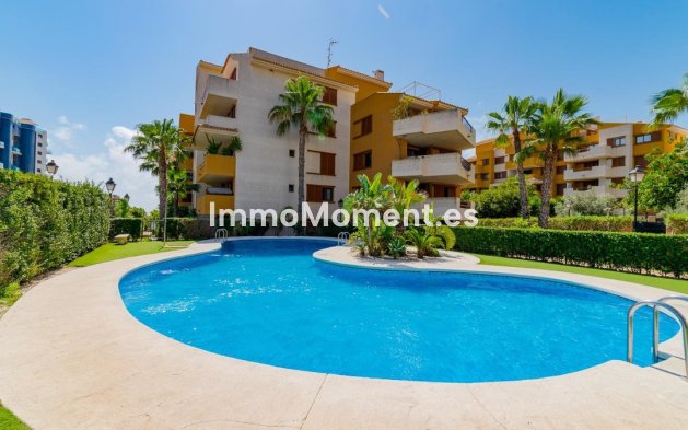 Resale - Apartment - Torrevieja - Torrevieja Centro