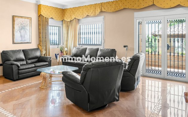 Resale - Detached villa - Benalmadena - Torrequebrada