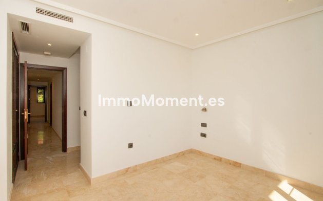 Reventa - Apartamento - Marbella - La Mairena