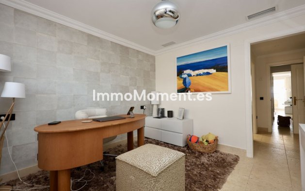 Revente - Appartement - Marbella - Nueva Andalucía