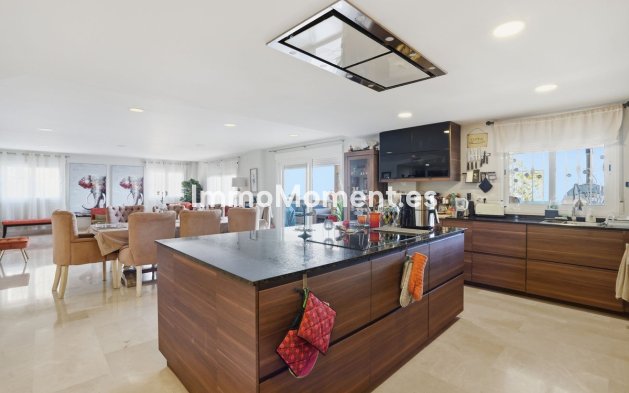 Wiederverkauf - Freistehende Villa - Benalmadena - Benalmadena Centro