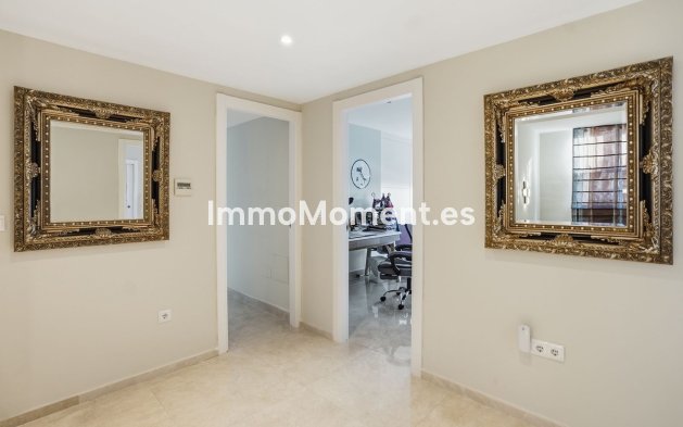 Wiederverkauf - Freistehende Villa - Benalmadena - Benalmadena Centro