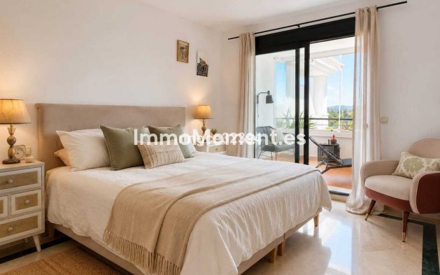 Resale - Apartment - Casares - Casares Centro