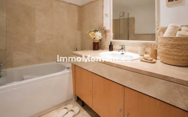 Resale - Apartment - Casares - Casares Centro
