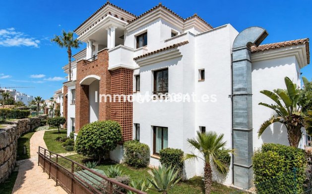 Resale - Apartment - Casares - Casares Centro