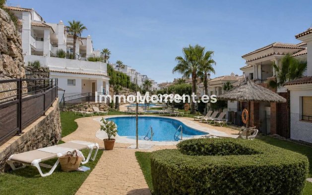 Resale - Apartment - Casares - Casares Centro