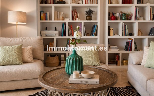 Resale - Apartment - Casares - Casares Centro