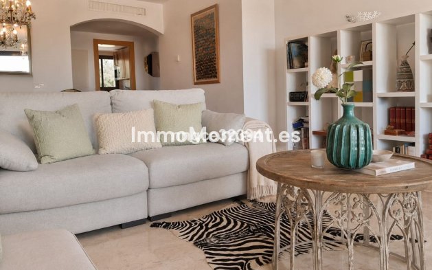Resale - Apartment - Casares - Casares Centro