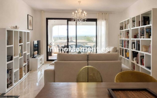 Resale - Apartment - Casares - Casares Centro