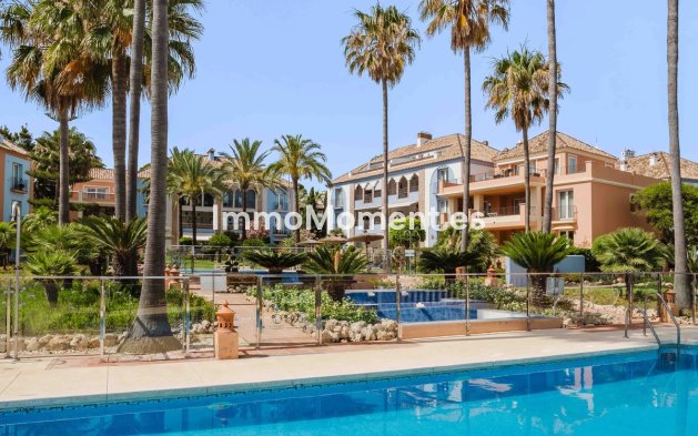 Reventa - Apartamento - Casares - Casares Centro
