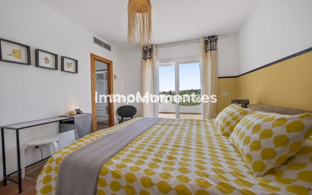 Bestaande woning - Vrijstaande villa - Estepona  - Estepona Centro