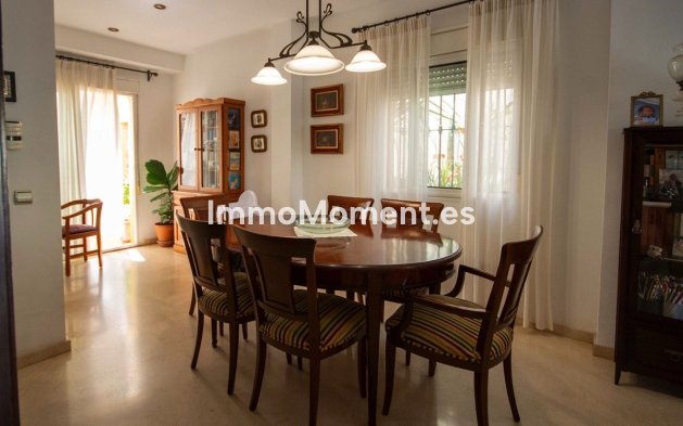 Bestaande woning - Rijtjeshuis - Estepona  - Estepona Centro