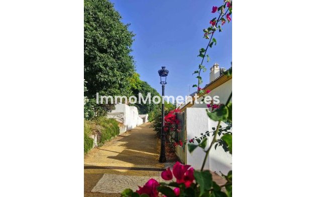 Bestaande woning - Rijtjeshuis - Estepona  - Estepona Centro