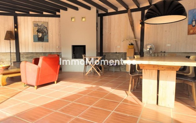 Reventa - Villa independiente - Interior  - Alora