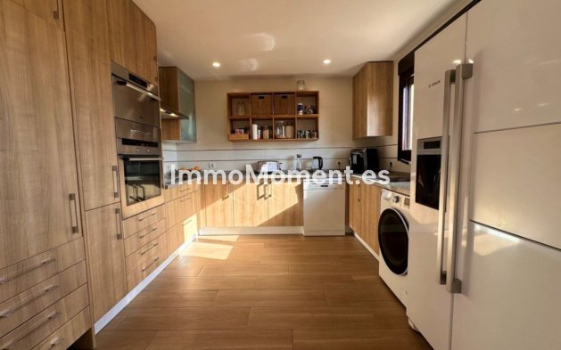 Bestaande woning - Vrijstaande villa - Estepona  - Estepona Centro