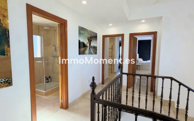 Bestaande woning - Vrijstaande villa - Estepona  - Estepona Centro