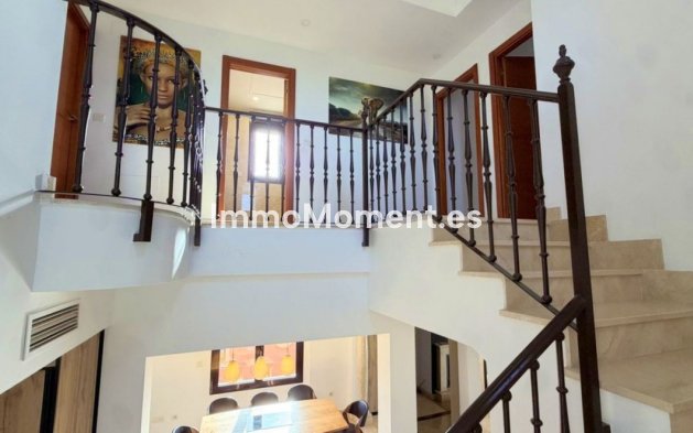 Bestaande woning - Vrijstaande villa - Estepona  - Estepona Centro