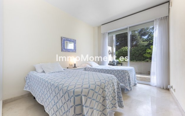 Revente - Appartement - Estepona  - Estepona Centro