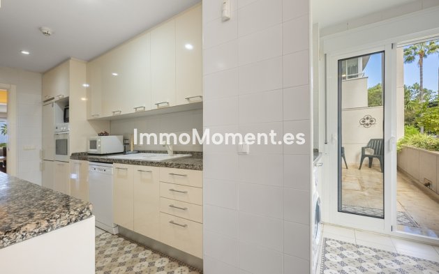 Revente - Appartement - Estepona  - Estepona Centro