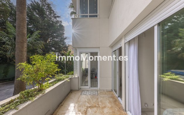 Revente - Appartement - Estepona  - Estepona Centro