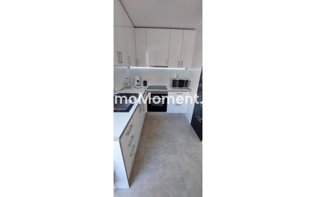 Resale - Apartment - Torrevieja - Torrevieja Centro