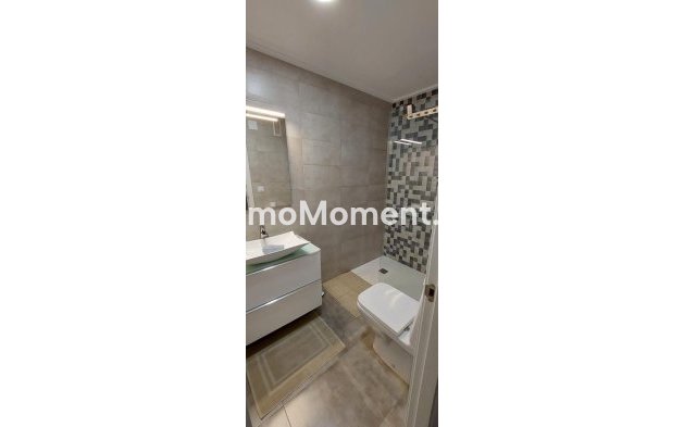 Resale - Apartment - Torrevieja - Torrevieja Centro