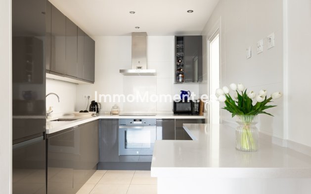 Resale - Apartment - Marbella - La Campana