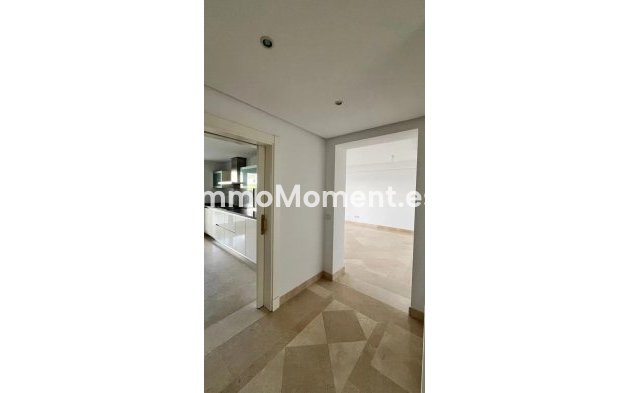 Wiederverkauf - Wohnung - Marbella - Nueva Andalucía