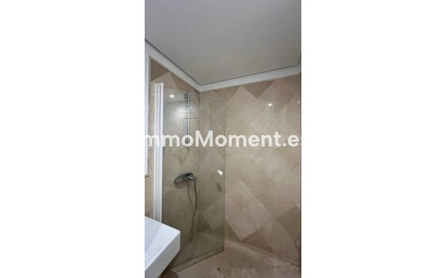Wiederverkauf - Wohnung - Marbella - Nueva Andalucía