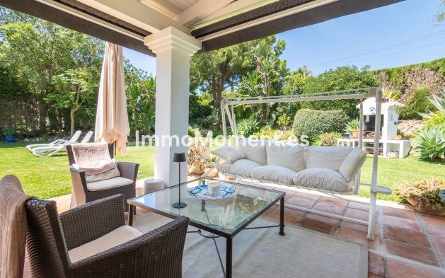 Resale - Detached villa - Estepona - Estepona Centro