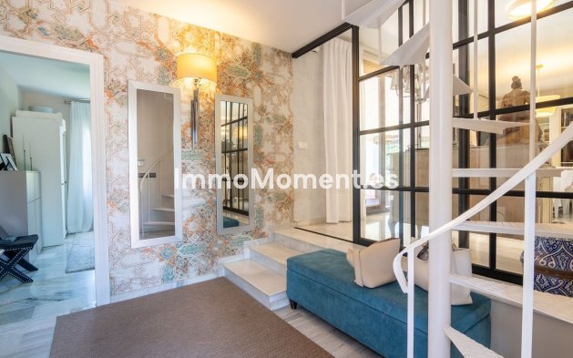 Resale - Detached villa - Estepona - Estepona Centro