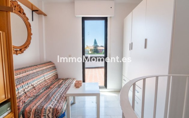 Resale - Detached villa - Estepona - Estepona Centro