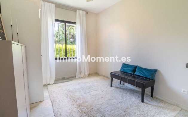 Resale - Detached villa - Estepona - Estepona Centro