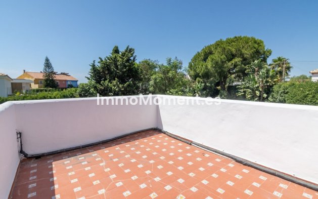 Resale - Detached villa - Estepona - Estepona Centro