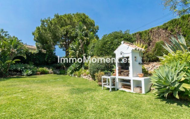 Resale - Detached villa - Estepona - Estepona Centro
