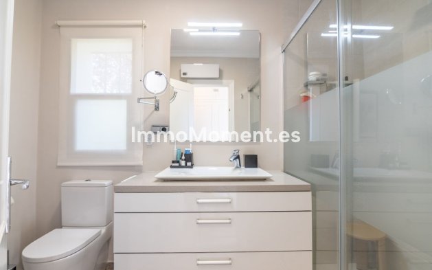 Resale - Detached villa - Estepona - Estepona Centro