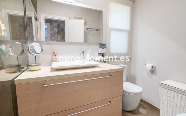 Resale - Detached villa - Estepona - Estepona Centro