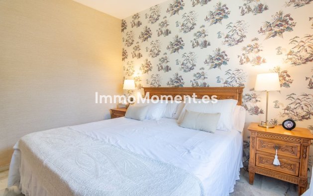 Resale - Detached villa - Estepona - Estepona Centro